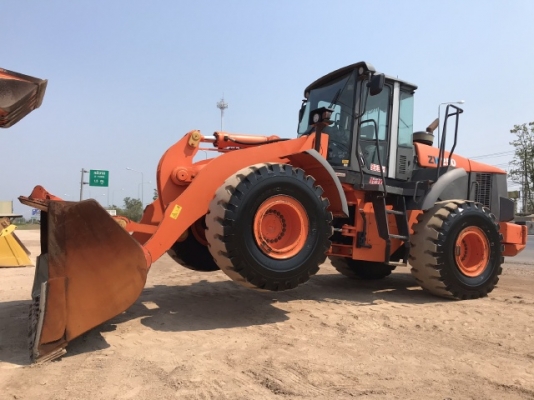 ขายรถตักล้อยาง HITACHI ZW250 ปี 2012 นำเข้าเองจากญี่ปุ่น สภาพสวยพร้อมใช้ มีVDOการทำงานครับ ขายรถตักล้อยาง HITACHI ZW250 ปี 2012 นำเข้าเองจากญี่ปุ่น สภาพสวยพร้อมใช้ มีVDOการทำงานครับ