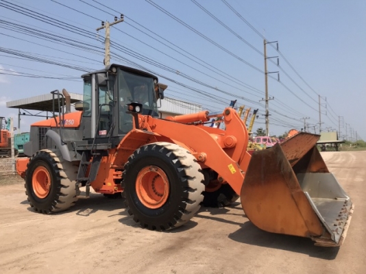 ขายรถตักล้อยาง HITACHI ZW250 ปี 2012 นำเข้าเองจากญี่ปุ่น สภาพสวยพร้อมใช้ มีVDOการทำงานครับ ขายรถตักล้อยาง HITACHI ZW250 ปี 2012 นำเข้าเองจากญี่ปุ่น สภาพสวยพร้อมใช้ มีVDOการทำงานครับ