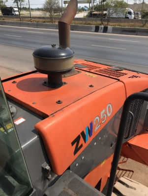 ขายรถตักล้อยาง HITACHI ZW250 ปี 2012 นำเข้าเองจากญี่ปุ่น สภาพสวยพร้อมใช้ มีVDOการทำงานครับ ขายรถตักล้อยาง HITACHI ZW250 ปี 2012 นำเข้าเองจากญี่ปุ่น สภาพสวยพร้อมใช้ มีVDOการทำงานครับ