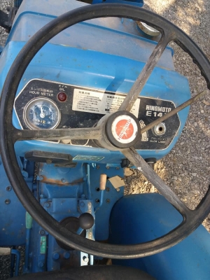 ขายรถแทรกเตอร์ยี่ห้อ HINOMOTO รุ่น E14 D เพลาเดียวพร้อมเทลเลอร์  ราคา 65,000 บาท  สนใจสอบถาม 084-9997463