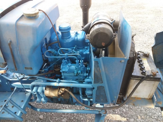 ขายรถแทรกเตอร์ยี่ห้อ HINOMOTO รุ่น E14 D เพลาเดียวพร้อมเทลเลอร์  ราคา 65,000 บาท  สนใจสอบถาม 084-9997463