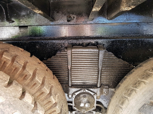 Isuzu หัวยาว เพลาเดียว ,ดั๊ม ,กะบะไม้  พวงมาลัยพาวเวอร์, ช่วงล่างใหญ่  เครื่อง EH700 (170 แรงม้า) 6 เกียร์ ยางเต็ม  สภาพพร้อมใช้งาน