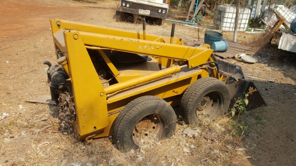 ขาย รถตักเล็ก BOBCAT CLARK 315 สภาพดี ซื้อมาจอดไว้ไม่ค่อยได้ใช้งาน