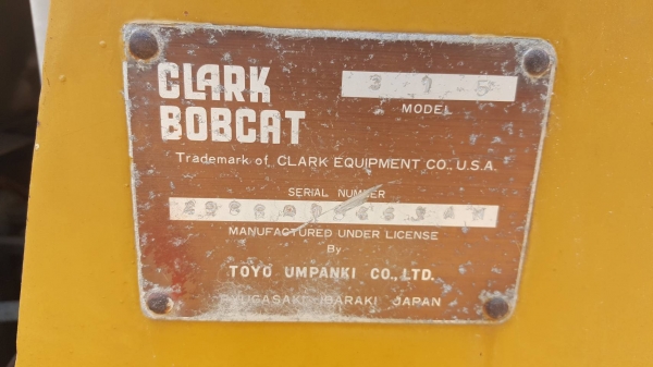 ขาย รถตักเล็ก BOBCAT CLARK 315 สภาพดี ซื้อมาจอดไว้ไม่ค่อยได้ใช้งาน