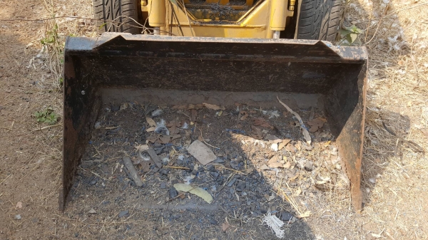 ขาย รถตักเล็ก BOBCAT CLARK 315 สภาพดี ซื้อมาจอดไว้ไม่ค่อยได้ใช้งาน