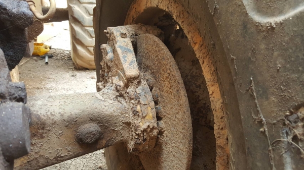 ขายตามสภาพ รถตัก CAT 910 80U รถต้องเก็บเช็คสภาพก่อนใช้งาน เครื่องไม่ติด เกียร์ดี ยางสวย ราคาต่อรองได้