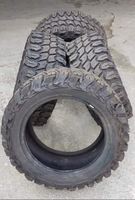 ขายยาง Mud 33&quot; ขอบ 20 ของใหม่ปลายปี 17 ชุดละ 16,800