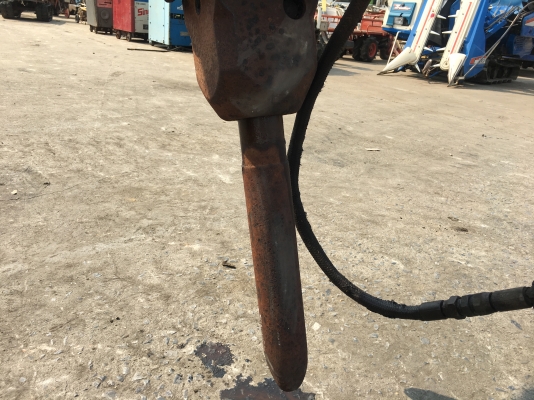 หัวแย็ก ติดรถขุด ยี่ห้อ FURUKAWA รุ่น HB3G