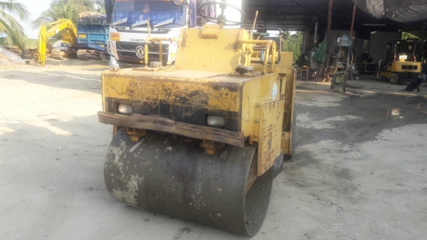 ขายรถบด Bomag BW121AC รถบดหน้าเหล็กหลังยาง เครื่องมิตซูบิชิK4F เลี้ยวเอว ขนาด 4 ตัน รถเก่าบริษัทสภาพพร้อมใข้งาน