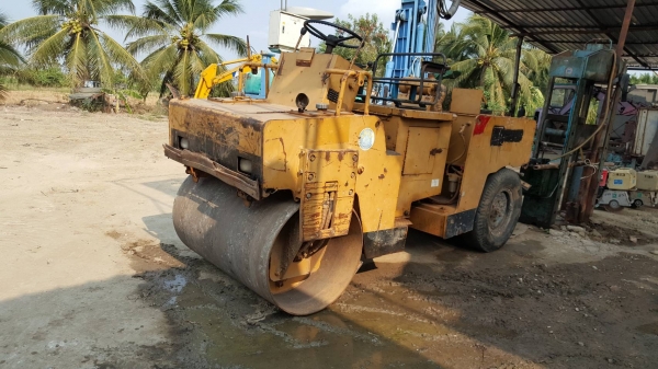 ขายรถบด Bomag BW121AC รถบดหน้าเหล็กหลังยาง เครื่องมิตซูบิชิK4F เลี้ยวเอว ขนาด 4 ตัน รถเก่าบริษัทสภาพพร้อมใข้งาน