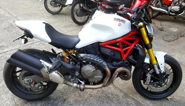 Ducati Monster821 สวยไม่เคยล้ม ไม่เคยแปะ ของแต่งสวยๆ