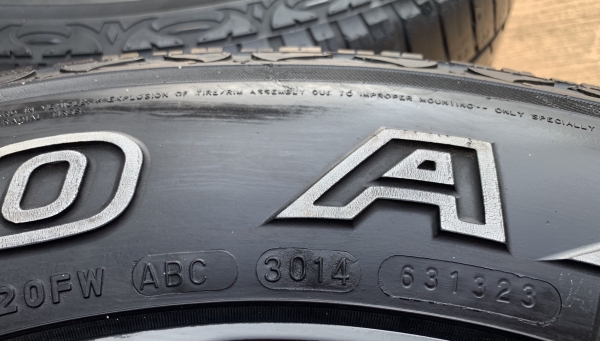 แม็ก Ford Ranger ขอบ 17 สีดำปัดเงา พร้อมยาง 265-65-17 Maxxis ปี 15