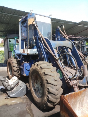 เอช  อาร์ โฟรคลิฟท์   ขาย โคมุสุ รถตักล้อยาง