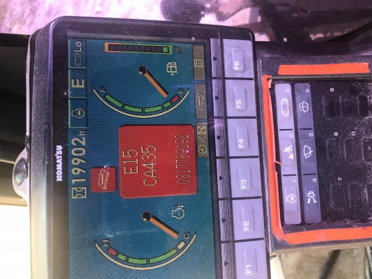 ขายแบคโฮKOMATSU.PC200-8 ไมล์17,000 ชม.เอกสารเล่มทะเบียนราคา 850,000 ต่อรอง