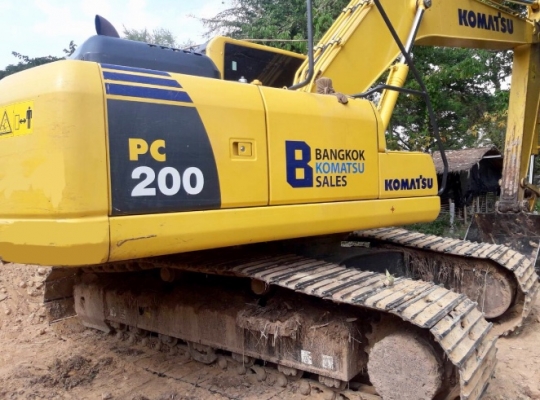 ขายดาวน์ KOMATSU PC 200-8 MO กล้องหลัง รถใช้งานน้อยไม่ถึง 1 ปี สวยจัด 2,900 ชม. พร้อมใช้งานได้เลย ราคาต่อรองได้ครับ