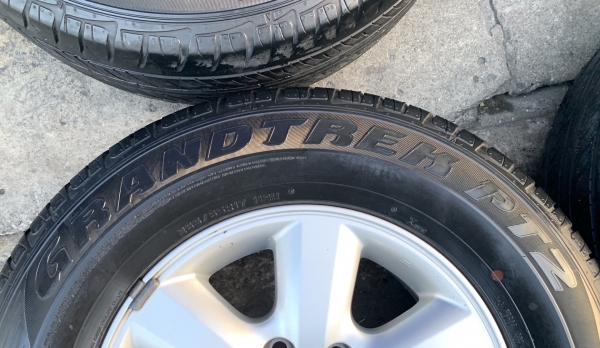 แม็ก Toyota Fortuner ขอบ 17 (ก้านใหญ่) พร้อมยาง 265-65-17 Dunlop ปี 16