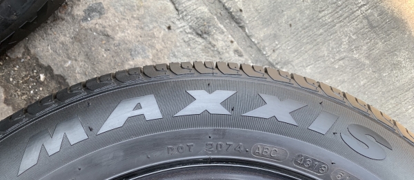 ยางใหม่ป้ายแดง 175-65-15 Maxxis ปลายปี 18 ตุ่มเด้ง เส้นสีจัด ยางใหม่ป้ายแดง 175-65-15 Maxxis ปลายปี 18 ตุ่มเด้ง เส้นสีจัด