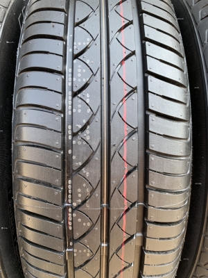 ยางใหม่ป้ายแดง 175-65-15 Maxxis ปลายปี 18 ตุ่มเด้ง เส้นสีจัด