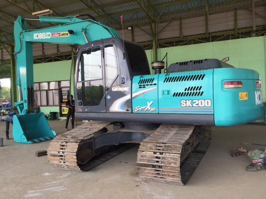 ขายKOBELCO SK200-8 Super-XM รุ่นสุดท้าย 8000 ชั่วโมง  สภาพสวยเดิมๆทั้งคัน สนใจติดต่อโดยตรง 081-4283210