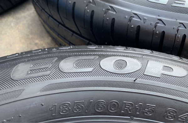 ยางใหม่ป้ายแดง Bridgestone 185-60-15 ลงพื้นปี 19 ใหม่มาก ไม่เคยสัมผัสพื้นถนน ยางใหม่ป้ายแดง Bridgestone 185-60-15 ลงพื้นปี 19 ใหม่มาก ไม่เคยสัมผัสพื้นถนน