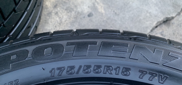 ยางป้ายแดง 175-55-15 Bridgestone ปลายปี 17 ดอกยางเต็มๆ มีตุ่ม ยางป้ายแดง 175-55-15 Bridgestone ปลายปี 17 ดอกยางเต็มๆ มีตุ่ม