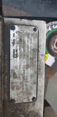 งาปากหนีบ โฟล์คลิฟท์ ใส่โฟล์คลิฟท์ 3.5 ตัน 4 ตัน แผงงาช่องเสียบ 51 cm พร้อมใช้ ราคา 45,000 บาทครับ