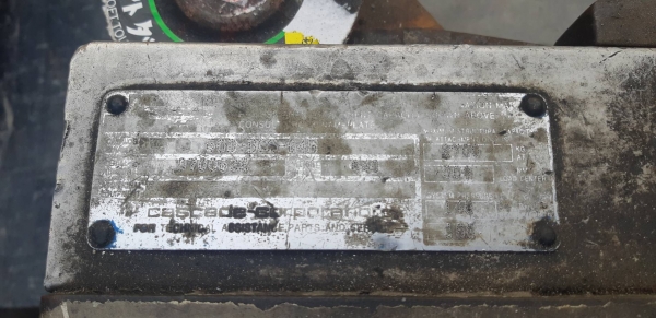 งาปากหนีบ โฟล์คลิฟท์ ใส่โฟล์คลิฟท์ 3.5 ตัน 4 ตัน แผงงาช่องเสียบ 51 cm พร้อมใช้ ราคา 45,000 บาทครับ