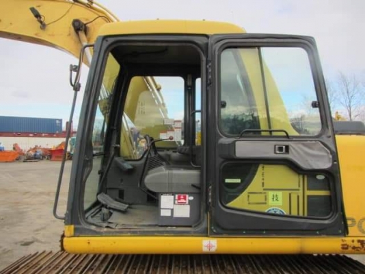 ขายจ้า.KOMATSU PC120-6E0 เก่านอกแท้  สภาพสวย เดิมๆๆ มีลายแย๊ก  พร้อมใช้  โทร 089-3818694 จ๊อย