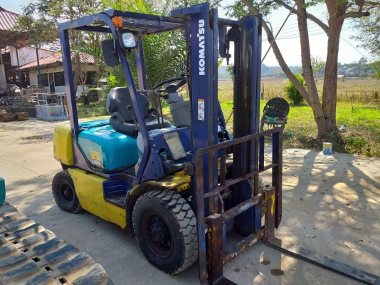 ขายรถยกโฟล์คลิฟท์ Komatsu FD25C-14 ขนาด 2.5 ตัน เชื้อเพลิงดีเซล เครื่องโคมัสสุ 4 สูบ เครื่องยนต์ 4D94E เกียร์ธรรมดา เสาสูง 3 เมตร ยางลมคู่หน้า-หลัง รถเดิมๆเก่านอก มีเอกสาร