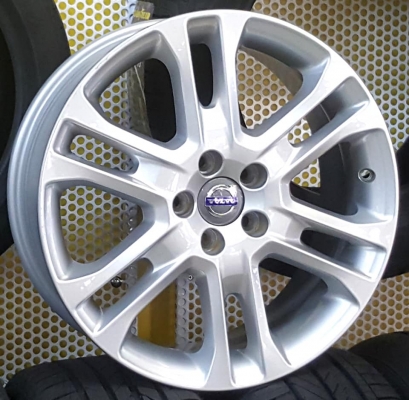 แม็กป้ายแดง VOLVOแท้ ขอบ18 19 มีหลายลายโทรมาเลย แม็กป้ายแดง VOLVOแท้ ขอบ18 19 มีหลายลายโทรมาเลย