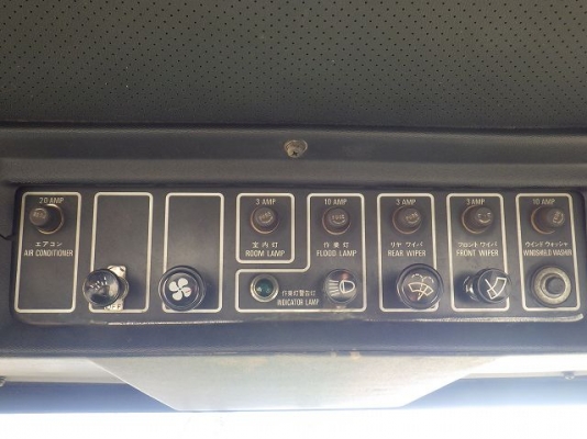 ขายรถตัก ยี่ห้อ TCM รุ่น 830 ขายรถตัก ยี่ห้อ TCM รุ่น 830