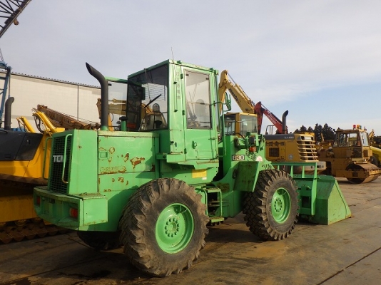 ขายรถตัก ยี่ห้อ TCM รุ่น 830 ขายรถตัก ยี่ห้อ TCM รุ่น 830