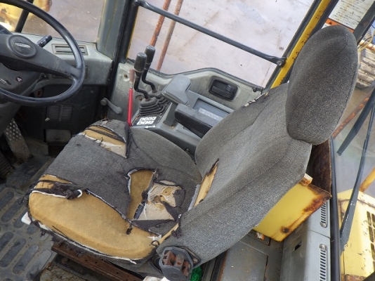 ขายรถตัก ยี่ห้อ KOMATSU รุ่น WA300-3