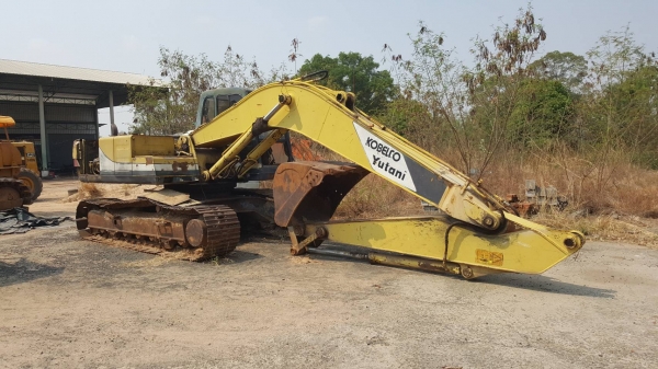ขายตามสภาพ แบคโฮ KOBELCO SK200-3 Mark 3 ไม่มีกระบอกอาร์ม เครื่องปั้มดี ช่วงล่างต้องเก็บงาน เอกสารใบซื้อขาย