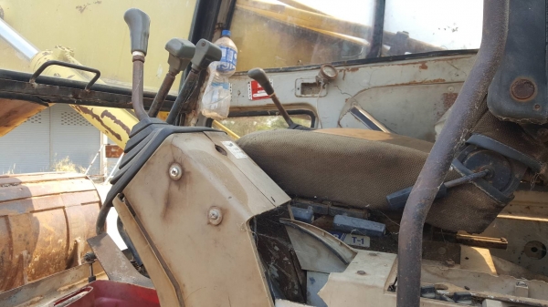 ขายตามสภาพ แบคโฮ KOBELCO SK200-3 Mark 3 ไม่มีกระบอกอาร์ม เครื่องปั้มดี ช่วงล่างต้องเก็บงาน เอกสารใบซื้อขาย ขายตามสภาพ แบคโฮ KOBELCO SK200-3 Mark 3 ไม่มีกระบอกอาร์ม เครื่องปั้มดี ช่วงล่างต้องเก็บงาน เอกสารใบซื้อขาย