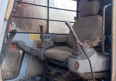 ขายแบ็คโฮ Hitachi EX120-2 เปลี่ยนระบบทุกอย่างเหมือนรุ่น 1 มีทะเบียน โทร 088-4501277