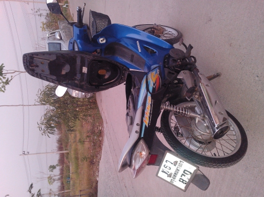 ขาย wave125s ปี47 กุญแจใหญ่ สภาพสวยๆเดิมๆรถบ้านครับขายถูกต่อรองได้นิดหน่อยโทรสอบถามที0862503149