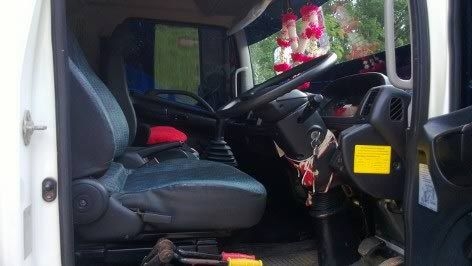 รถฮีโน่ 6 ล้อดั๊ม 175 แรงม้า  ปี 54  สนใจติดต่อ 081 - 6079515