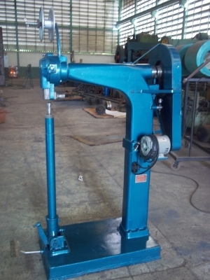 ขายเครื่องเย็บกล่อง มือสอง สภาพดีของ วี การช่าง รุ่นเย็บต่อเนื่อง(ราคาถูก) สภาพ 90\%