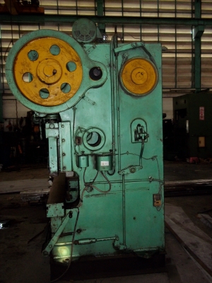 ขายด่วน เครื่องพับเหล็กญี่ปุ่น สภาพดี 80\% ไม่ระบุราคา