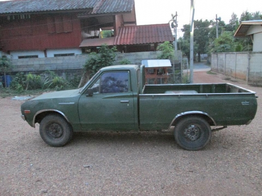 ขาย datsun โบราณเดิมๆ สภาพดีระบบไฟใช้ได้ ไมล์ดี เกน้ำมันได้