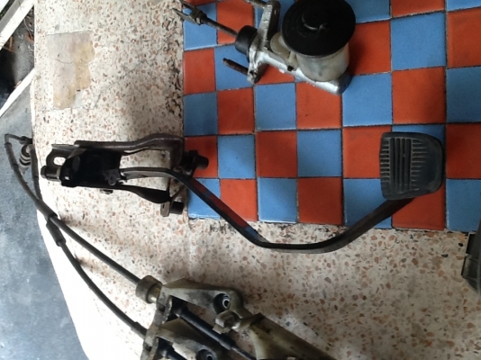 อุปกรณ์ เกียร์ ธรรมดา. มีหลายชิ้น เลืกดู ครับ