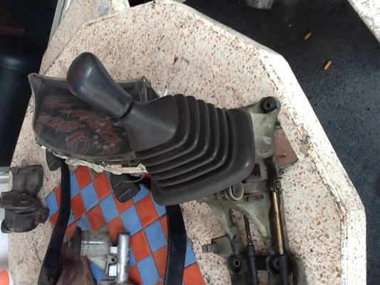 อุปกรณ์ เกียร์ ธรรมดา. มีหลายชิ้น เลืกดู ครับ