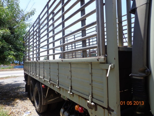 กระบะ 10 ล้อ 1 เพลา กระบะคาร์โก้ คอก แป๊ปน้ำ ใส่ HINO HITEC 6.50 ม. ข้างมีผุบ้าง พื้นสวยปูเหล็ก คอกแป๊ป อย่างหนา ขายตามสภาพ