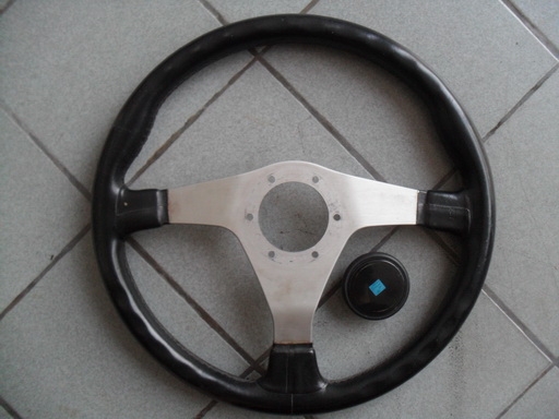 ขายพวงมาลัย NARDI แท้ 14นิ้ว สภาพสวย 1000 เดียวครับ