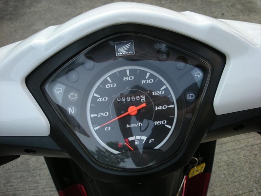 wave 110i ปี2012 สีขาวแดง เดิมๆ wave 110i ปี2012 สีขาวแดง เดิมๆ