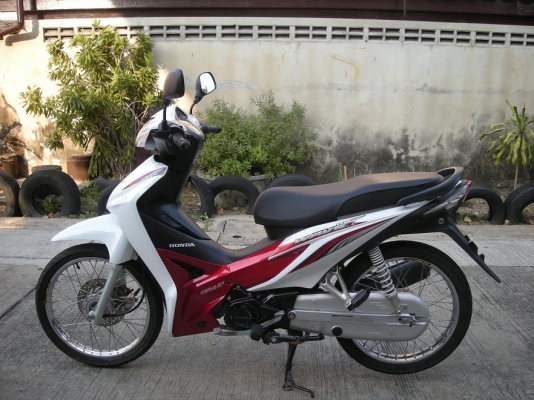 wave 110i ปี2012 สีขาวแดง เดิมๆ wave 110i ปี2012 สีขาวแดง เดิมๆ