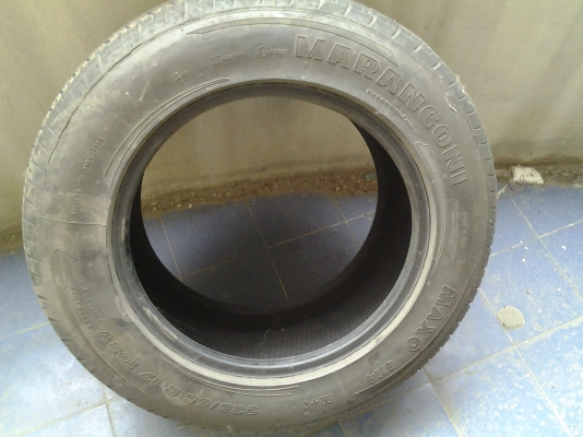 ขายยาง 235/65/R17 /   1000 บาท