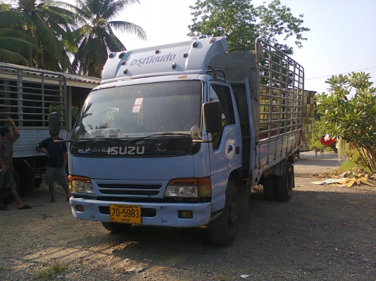 ขายnpr120รถห้างแท้คานหลังF