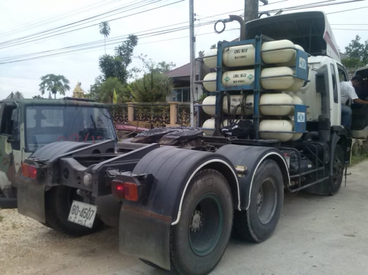 10ล้อหัวลากHINO+NGV 10ล้อหัวลากHINO+NGV